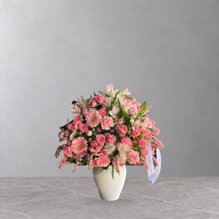 Signature Vase Arrangement — 05