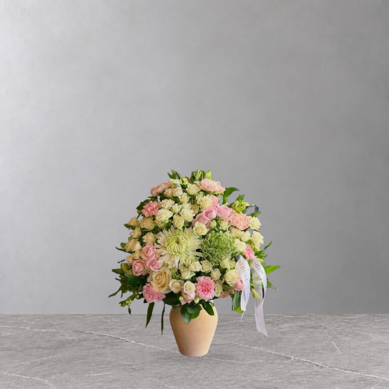 Signature Vase Arrangement — 07