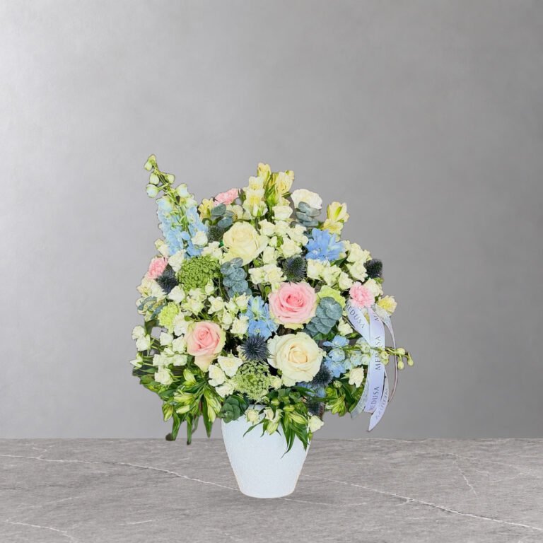 Signature Vase Arrangement — 10